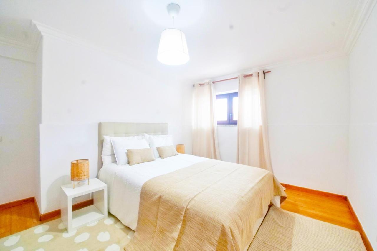 Happy Holiday Cascais - Parede Apartment Exterior photo
